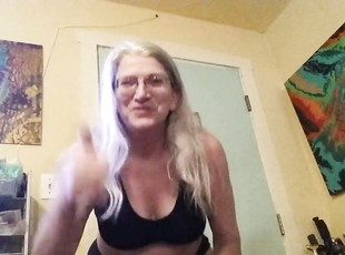 Granny Yoga 10